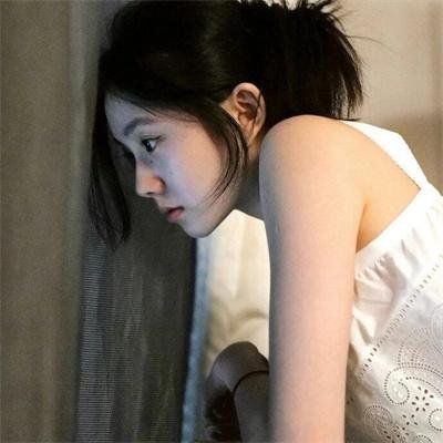 穿越橄榄树林